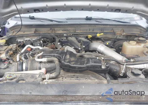 2015 Ford F-250 Xlt z USA, uszkodzony, nr VIN 1FT7W2BT6FED67075